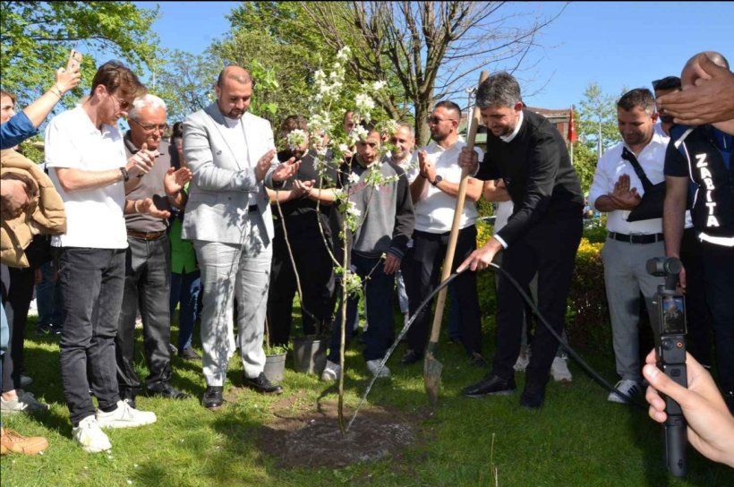 SAVİBU’dan, Sapanca Belediye Başkanı Şahin’e 1000  Adet Fidan.