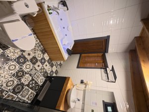 woodlodge country sapanca jakuzili, özel havuzlu ve göl manzaralı süit bungalov