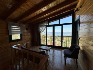 COMPASS BUNGALOW