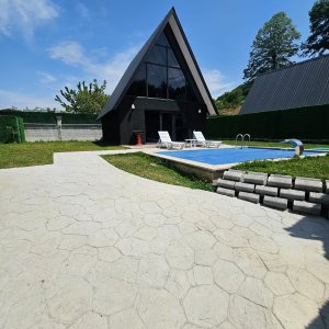 SAKURA BUNGALOV