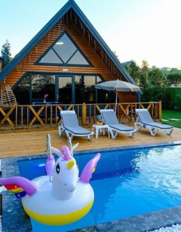 MAVİ BUNGALOV
